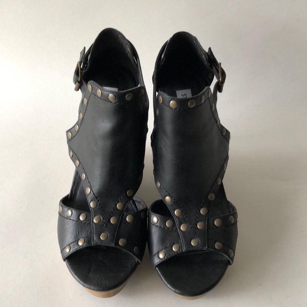 Steve Madden Black Studded Leather Wedge Rocker